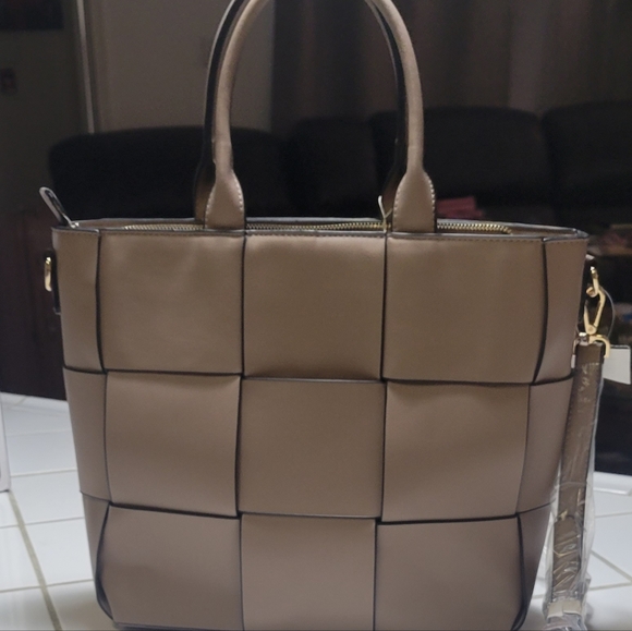 Purse - Picture 2 of 2